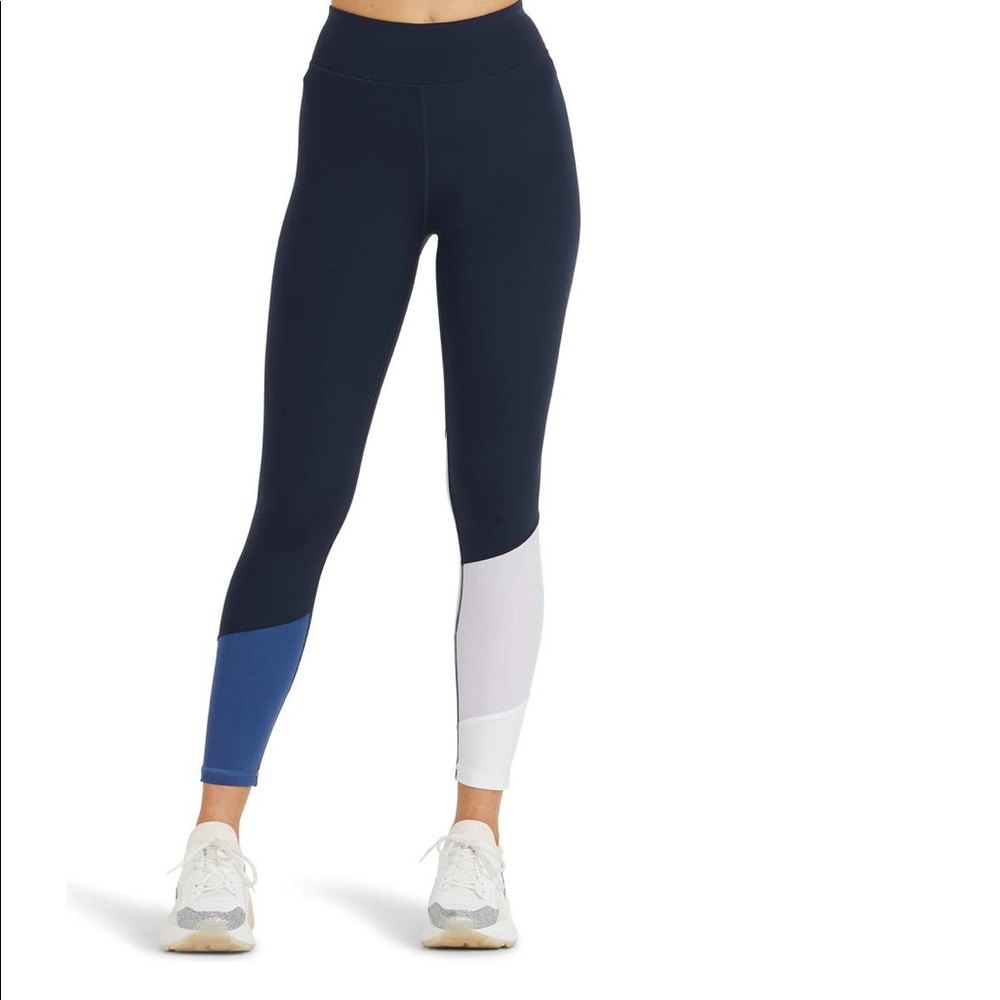 The Upside Geometric Legging